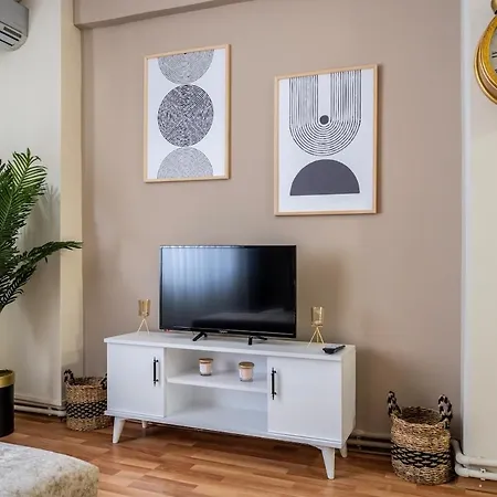 Convenience 2br Flat Wac 5 Min To Taksim Square Apartamento Estambul
