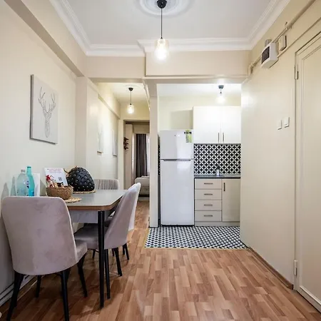 Convenience 2br Flat Wac 5 Min To Taksim Square Apartamento