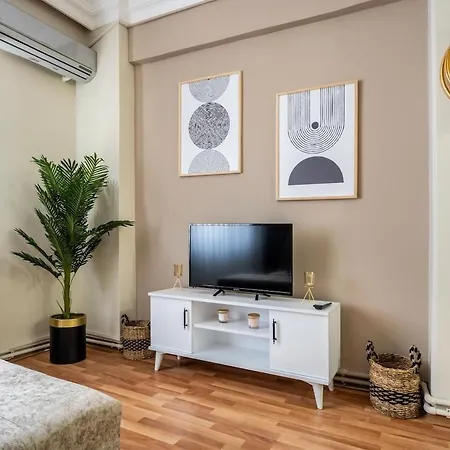 Convenience 2br Flat Wac 5 Min To Taksim Square Апартаменты Стамбул